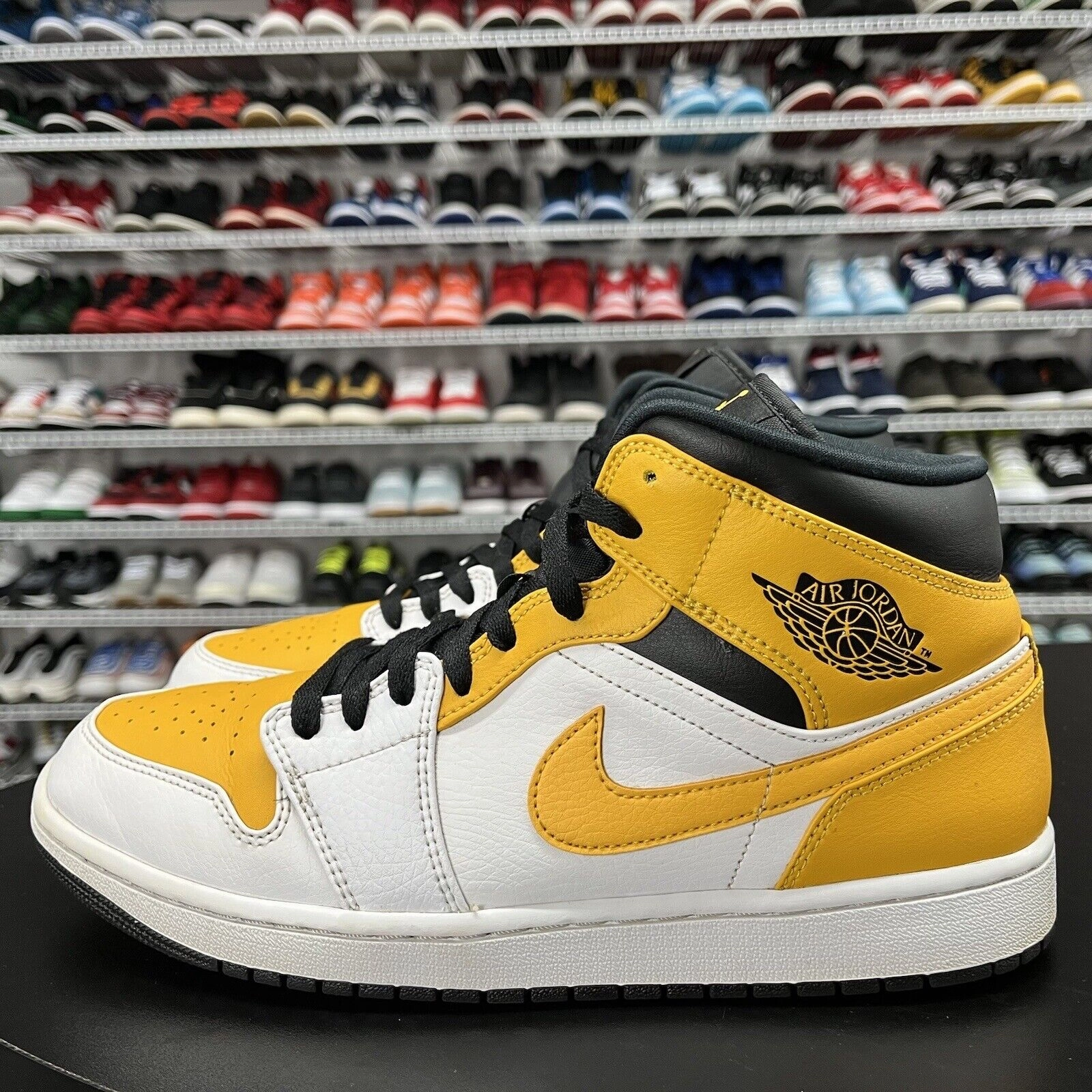 Impulse Casual Shoes Nike Jordan 1 Mid University Gold 554724-170 Men's Size 10.5