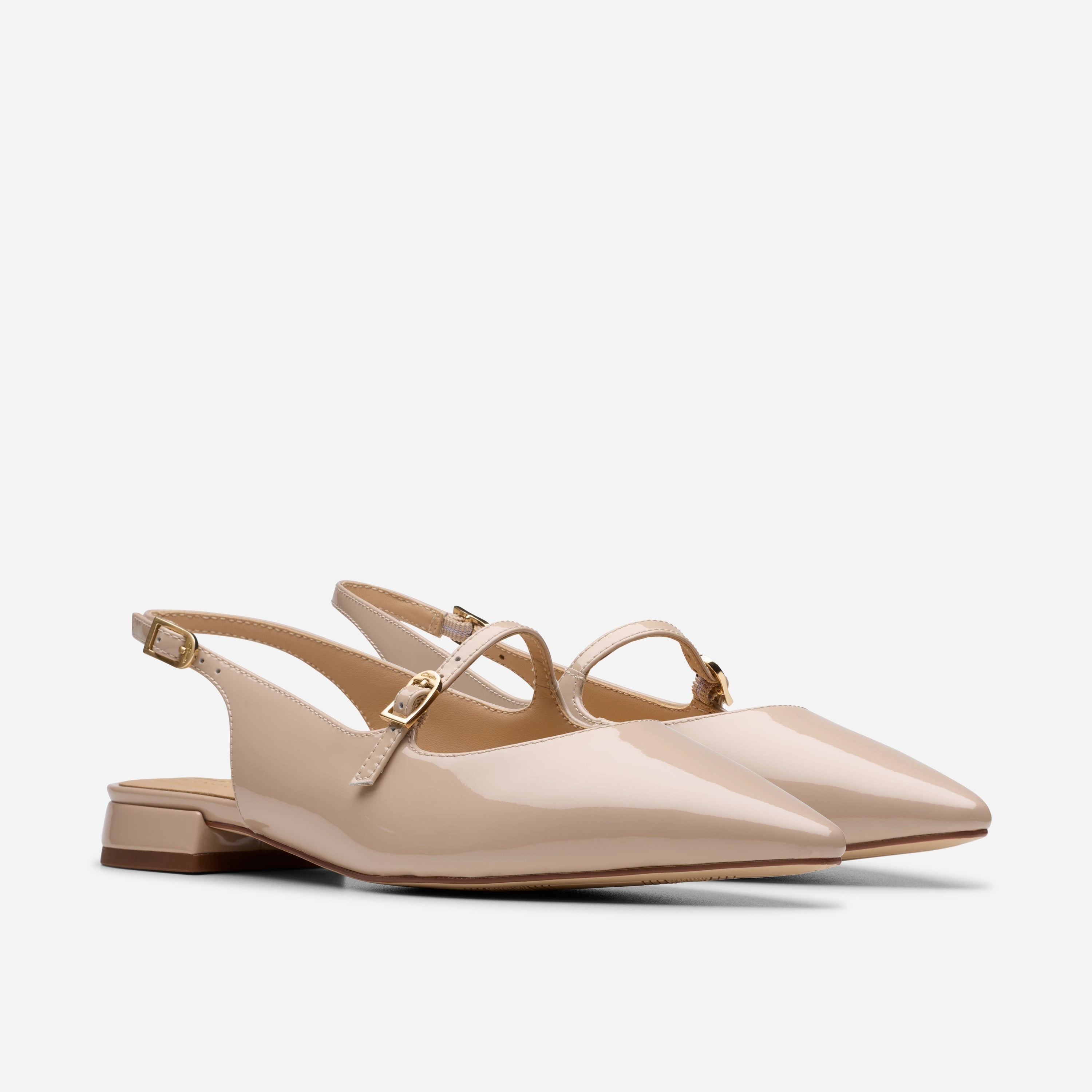 CLARKS | CASUAL SHOES | WOMEN | SENSA15 SHINE SAND PATENT Hey Dude Wendy Slip-on Casual Shoe - Natural