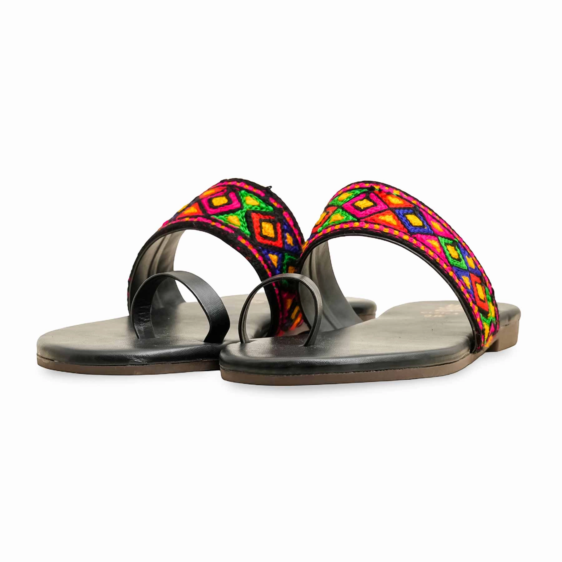 Barefoot Running Shoes For Flat Feet Black Casual Chappal For Women CL2134