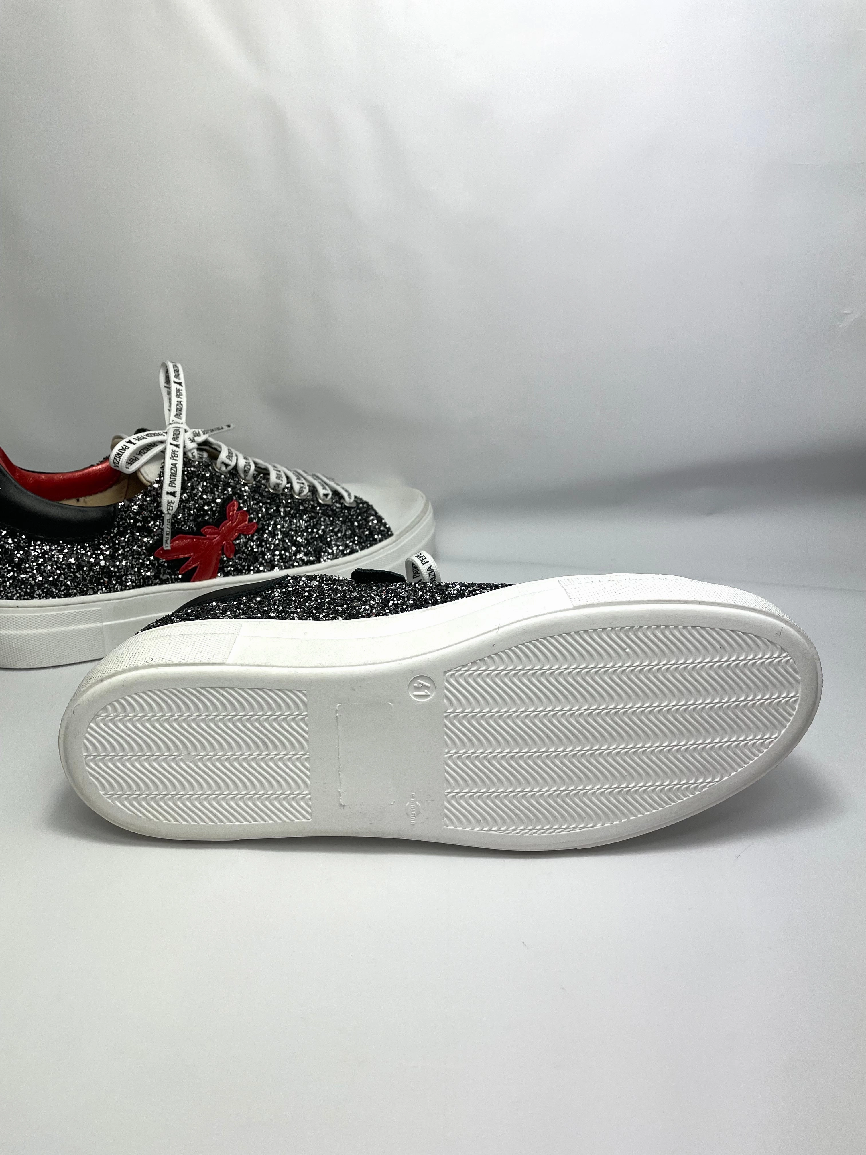 Elastic Flats Shoes PATRIZIA PEPE Women's Glitter Sneakers in Nero/Silver UK 7/EU 41