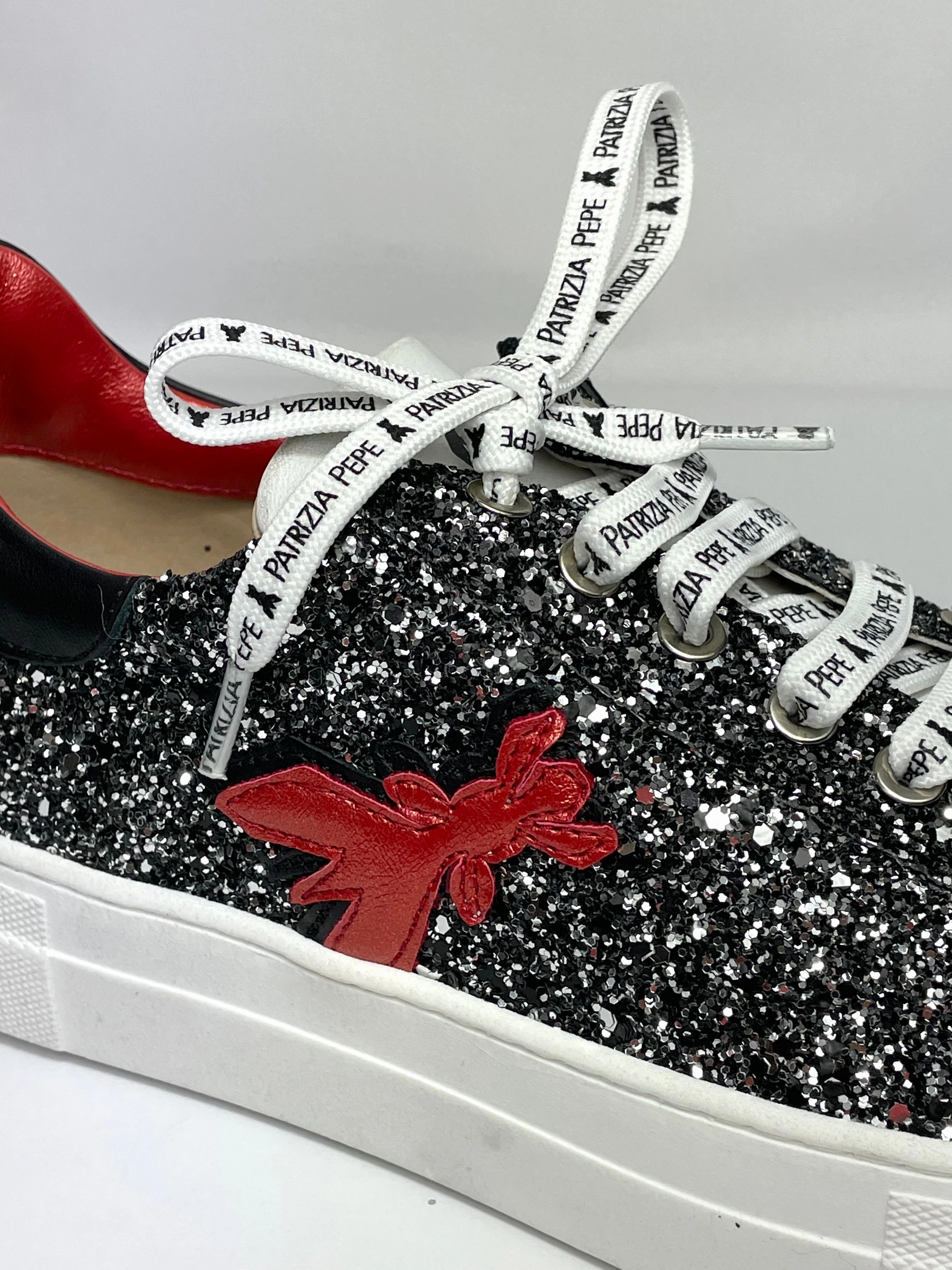 Wrap Around Flat Shoes PATRIZIA PEPE Women's Glitter Sneakers in Nero/Silver UK 7/EU 41