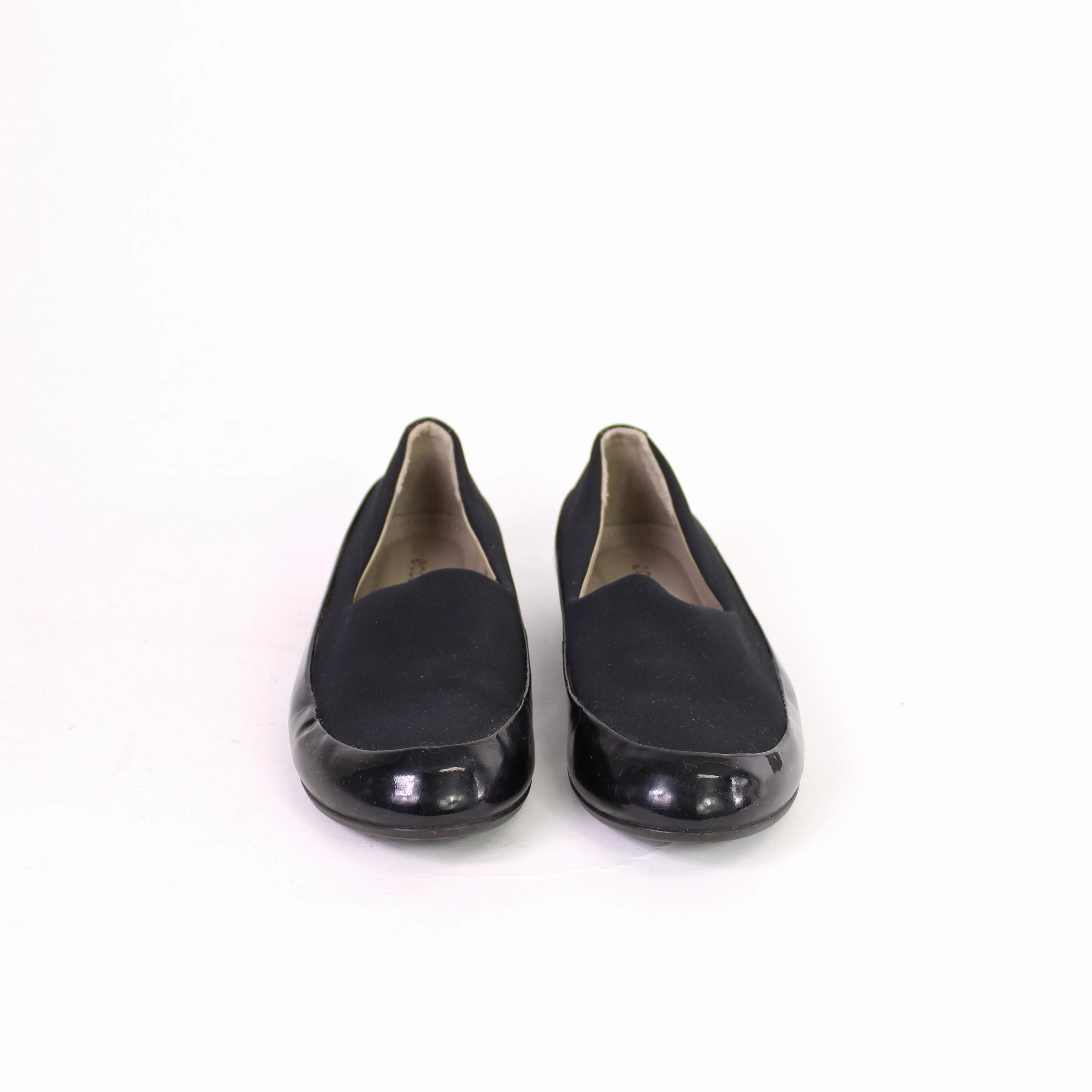 Ecco Black Flat Shoes Flat Embellished Shoes