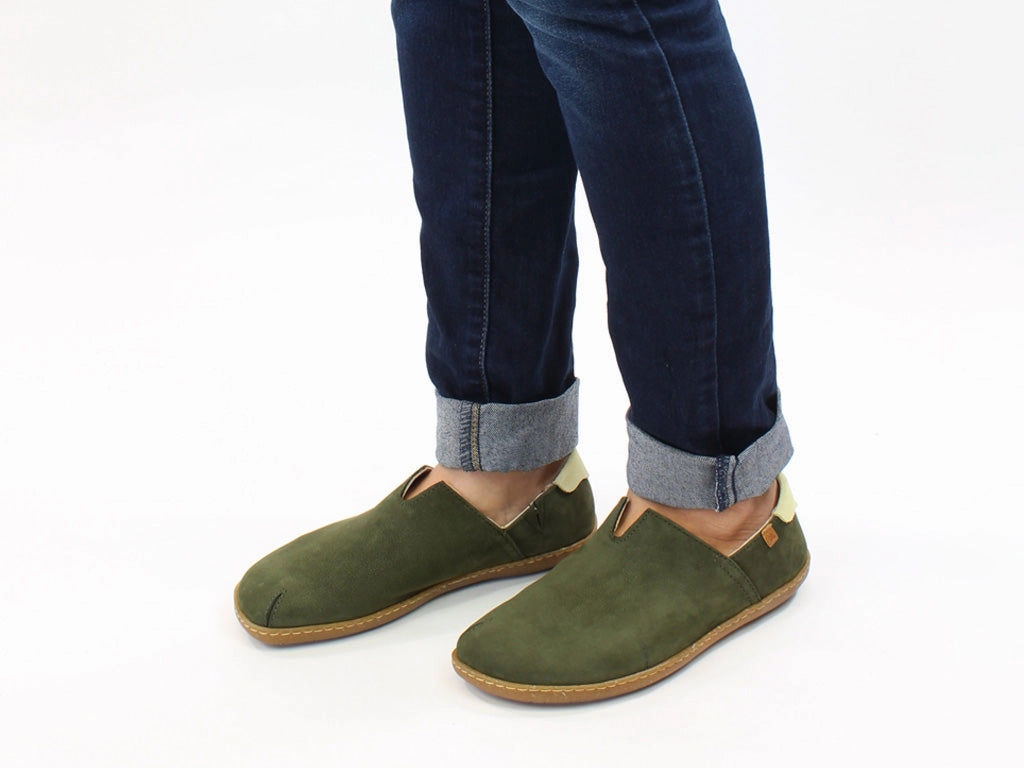 El Naturalista El Viajero N275 Kaki Flats In Shoes