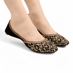 M0638 flat Khussa Gold Flat Shoes Outfit