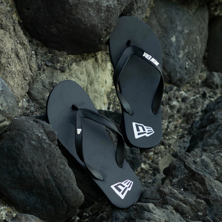 NEW ERA DUSTY CHARCOAL FLIP FLOPS Flip Flops Nyc