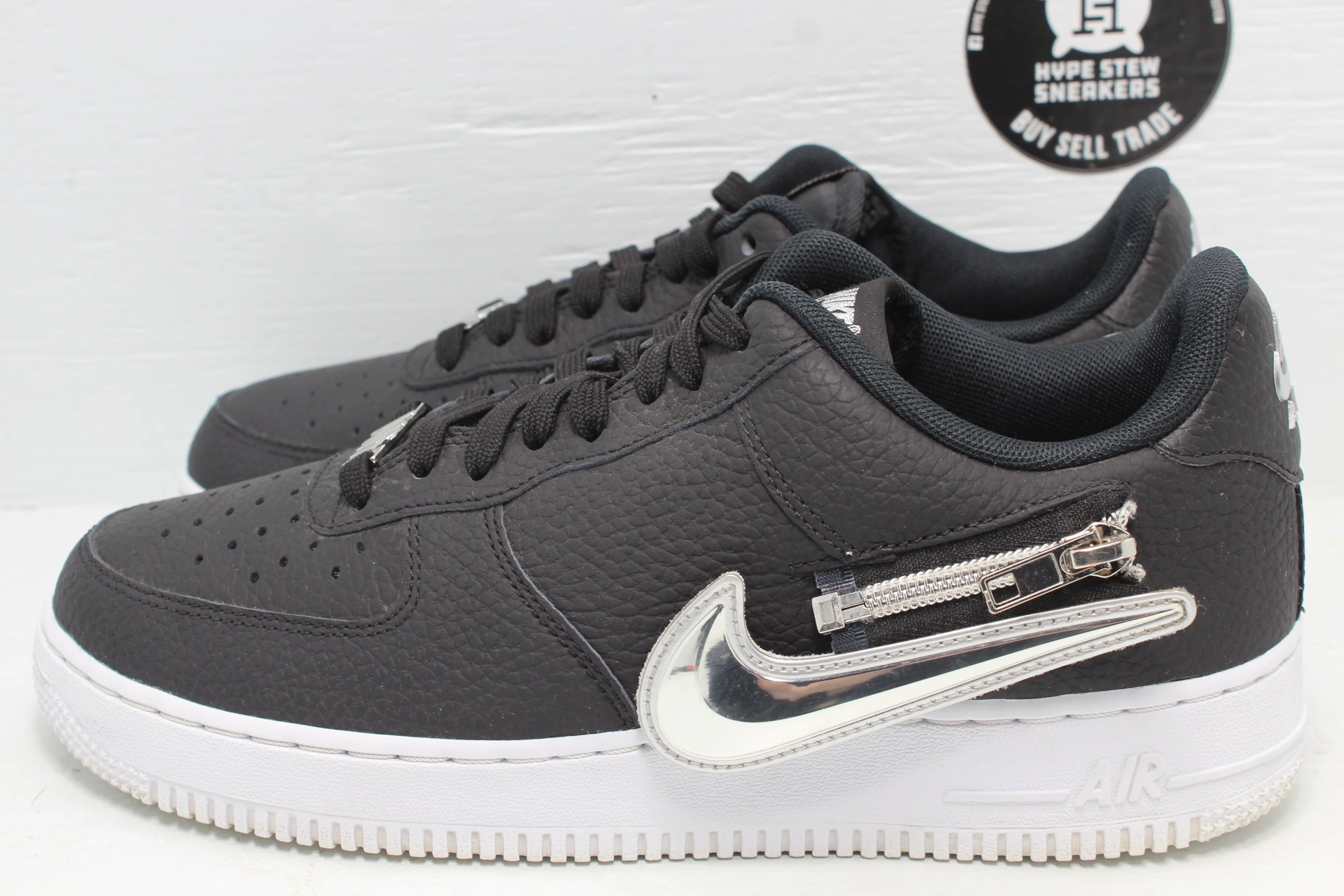 Running In Nike Training Shoes Nike Air Force 1 Low Zip Swoosh Black