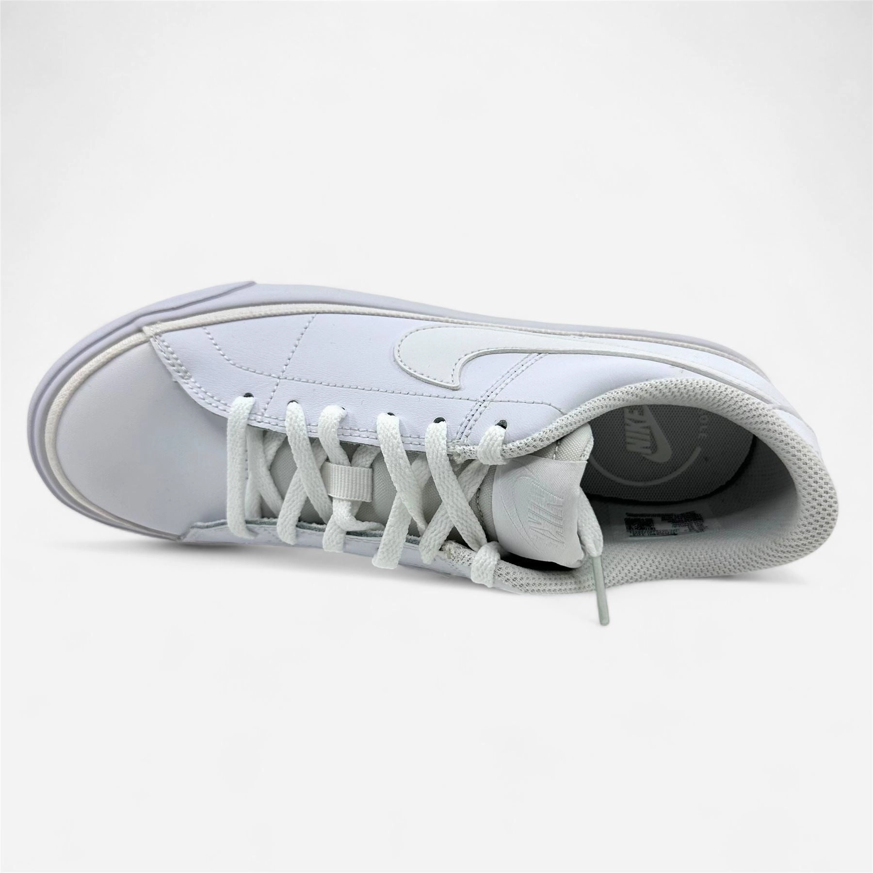 Walking All Day Go Walk Original Nike Court Legacy GS Triple White Kids Size 6 Athletic Sneaker
