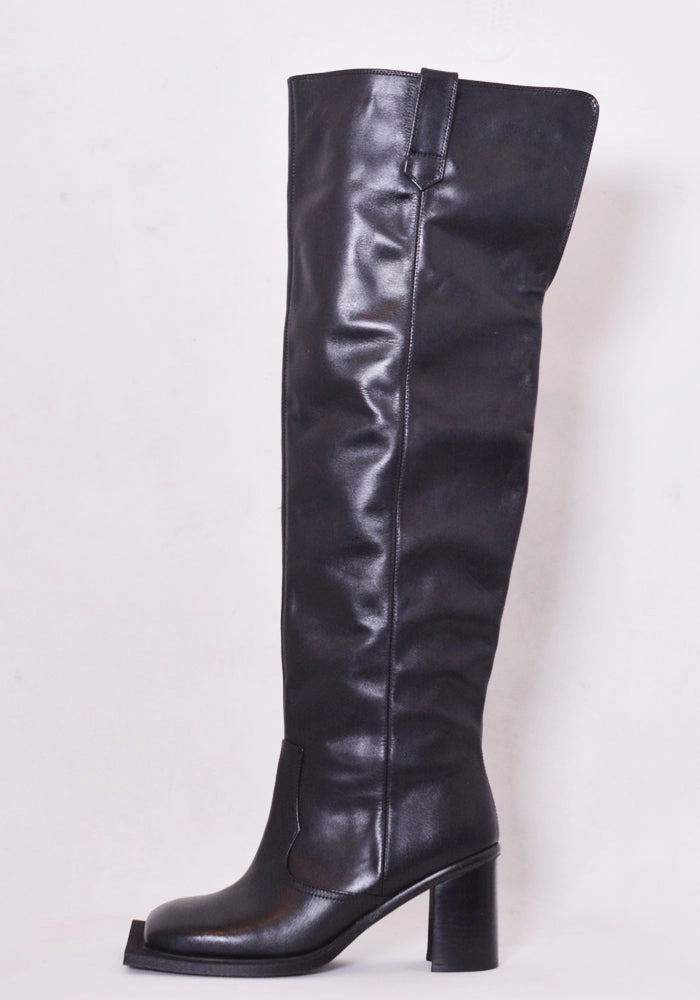 Hunter Play Boots NINAMOUNAH HOWLING KNEE-HIGH LEATHER BOOTS