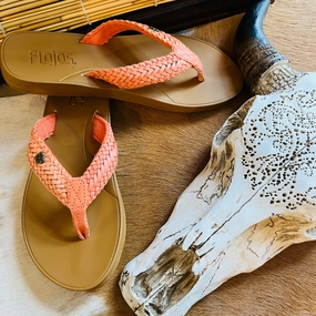 166 CORAL WAVERLY FLOJOS Bionic Flip Flops