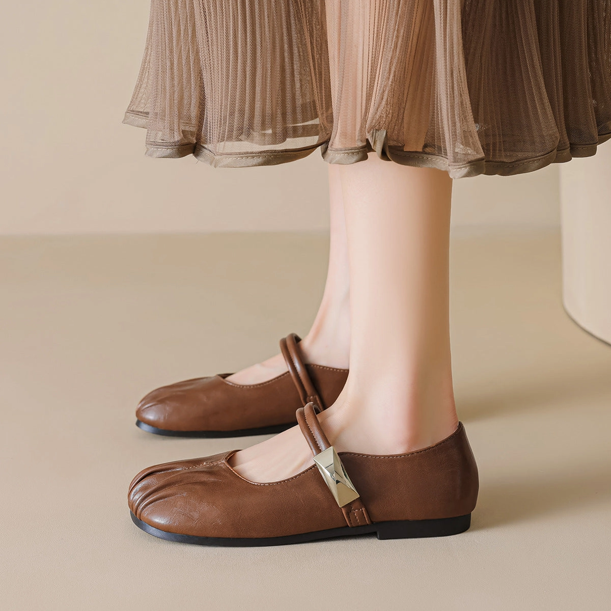 Originals Megaride O1 Casual Women's Minimalist Comfort Mary Jane Casual Flats