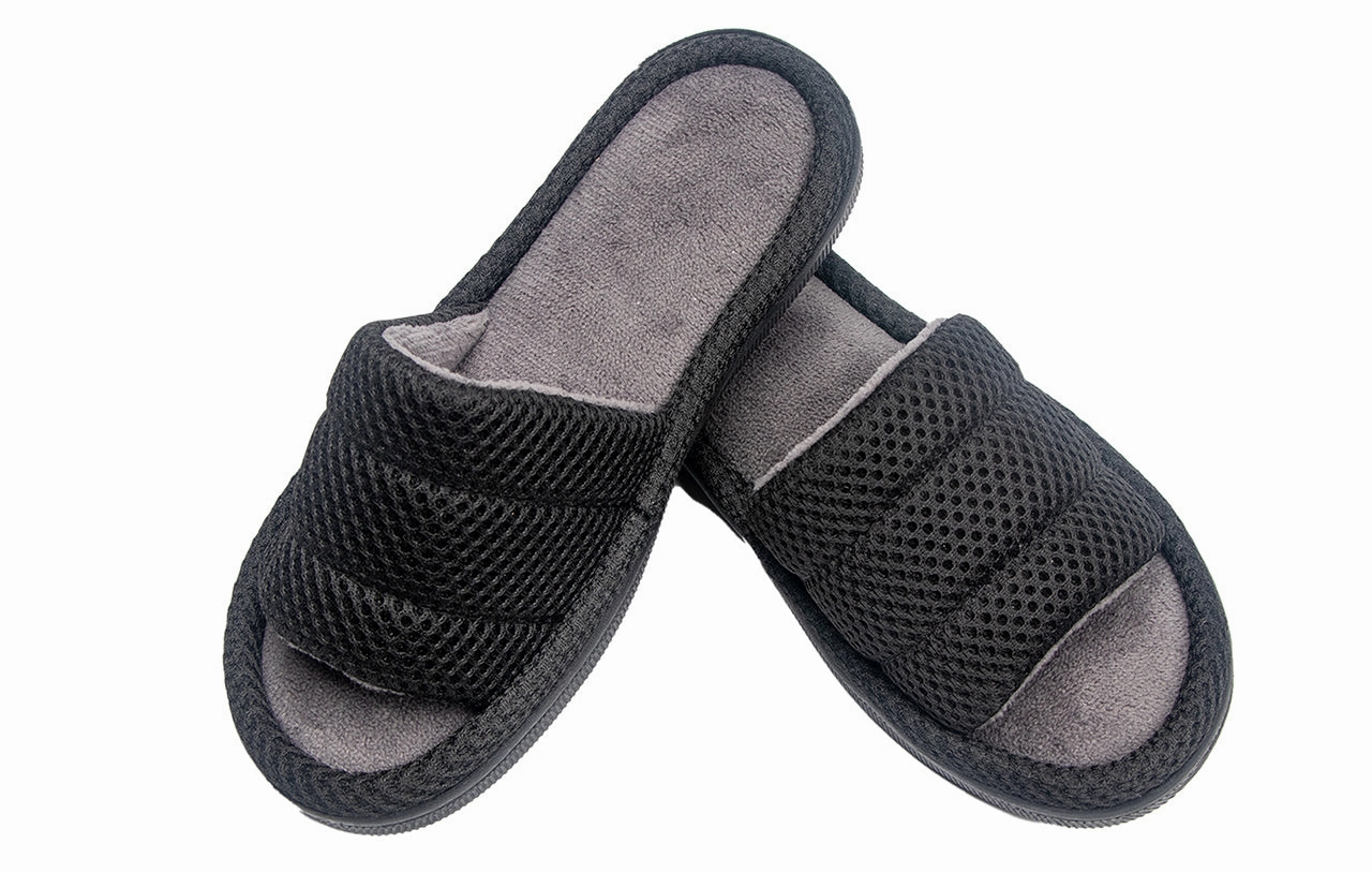 Slippers For Vegans Pupeez Kid Boy's Lightweight Fashion Soft House Slipper