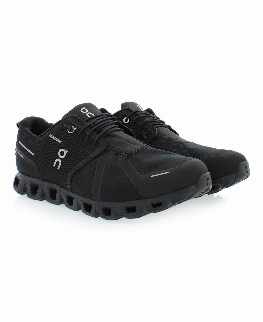 On Cloud 5 Waterproof Waterproof Slip Resistant Restaurant Shoes