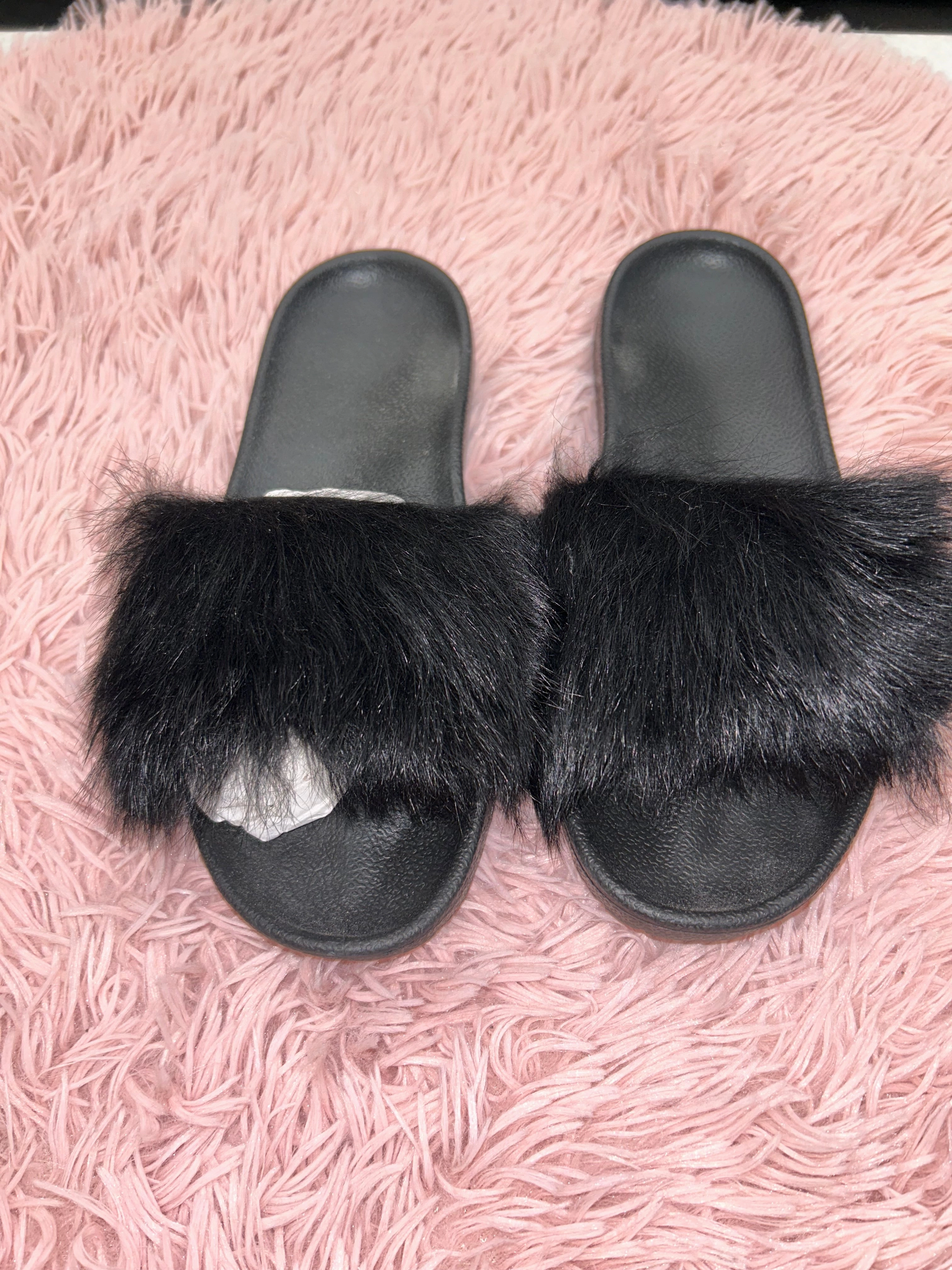 Victoria Slippers Grey Slippers Ugg, Size 7