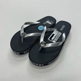Workout Flip Flops Silver Sandals Flip Flops Michael Kors, Size 6