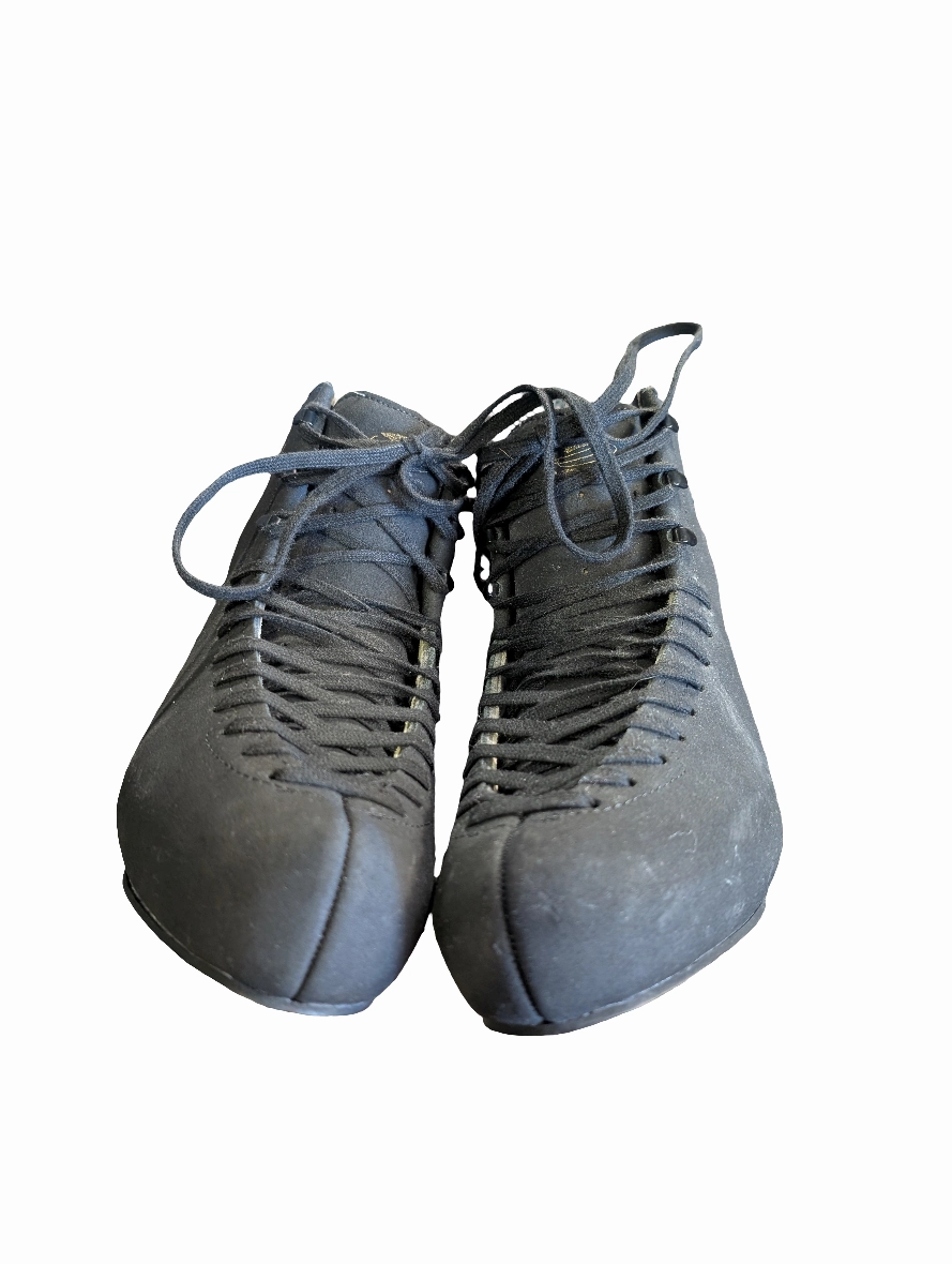 Slightly Used Edea Chorus Mens Size 270mm Figure Skate Boots Wedge Dress Boots