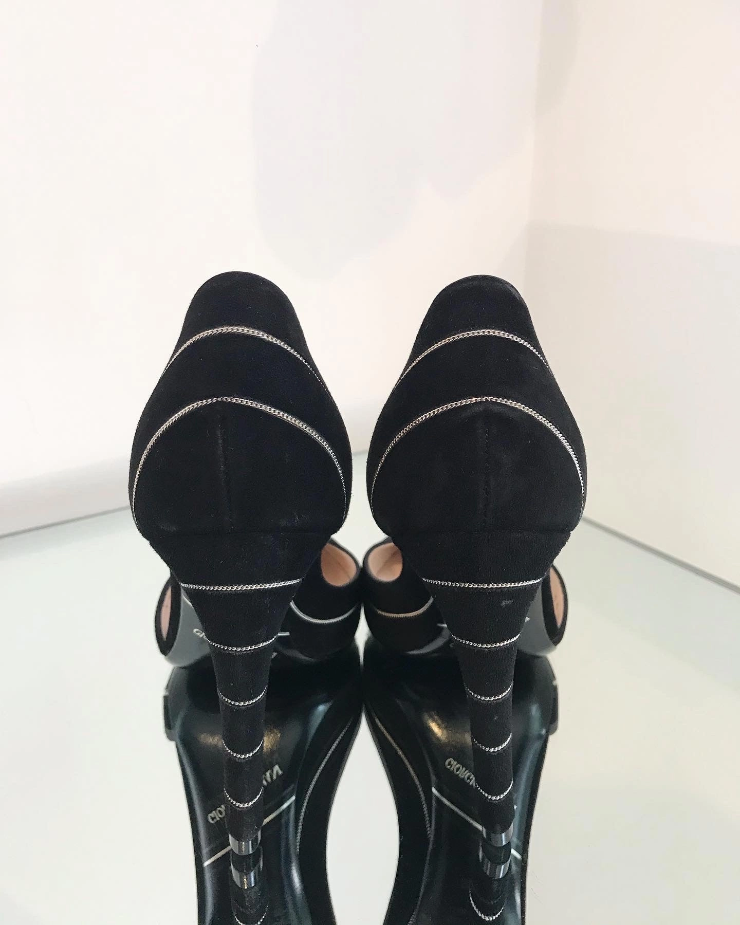 GIORGIO ARMANI Suede High Heel Pumps High Heel Foot Pads
