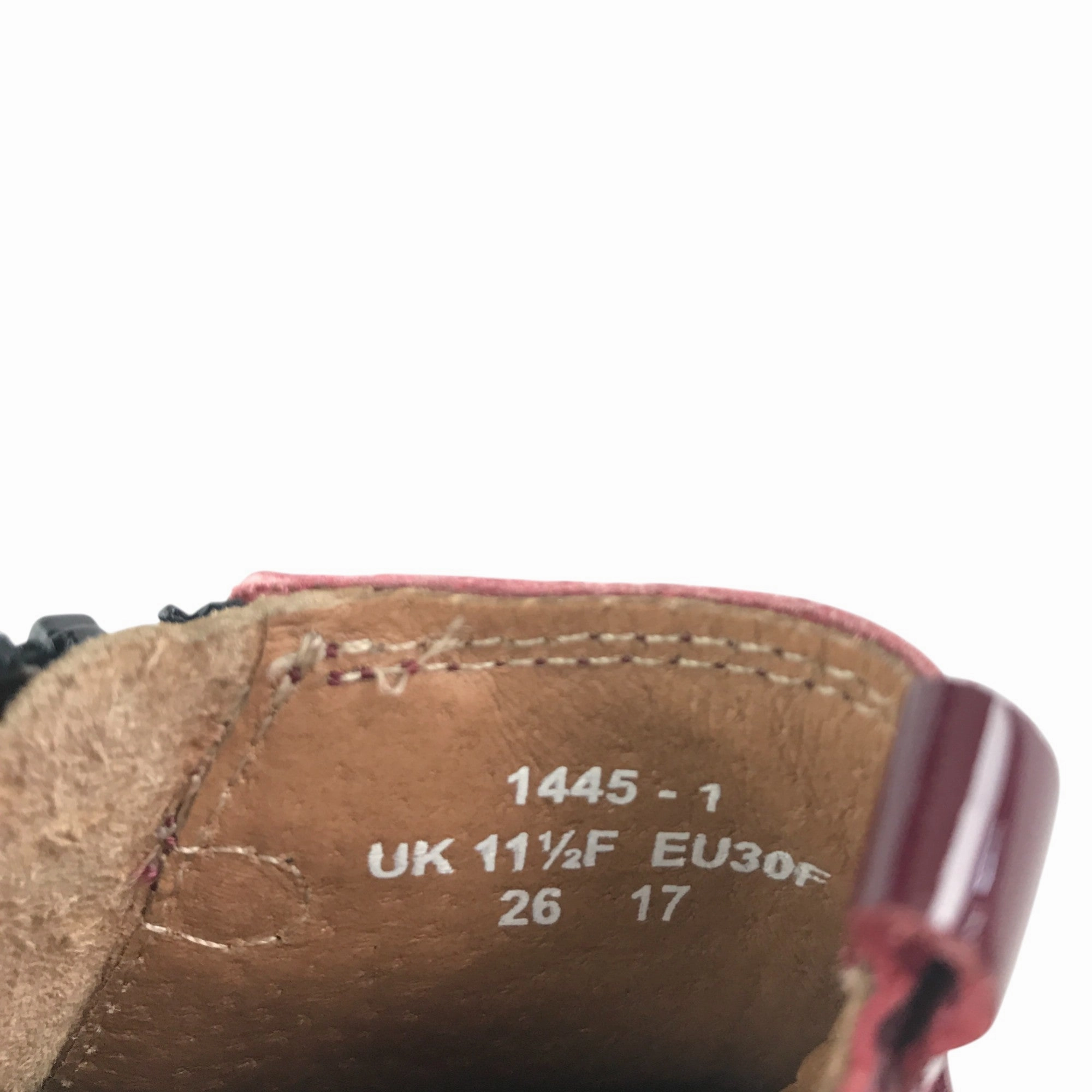 Start-rite Chelsea boots shoe size 11.5F junior burgundy shiny side zipper inside Spring Boots