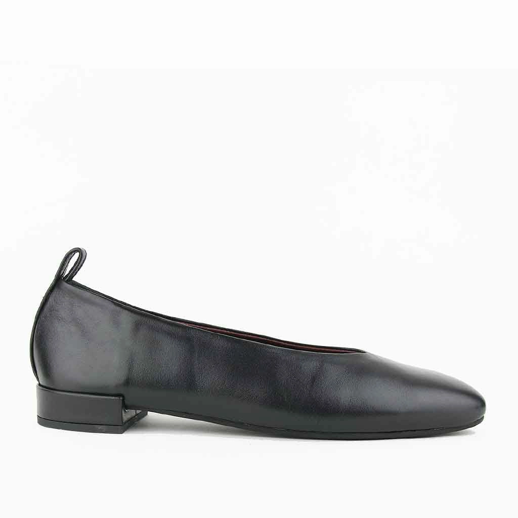 re-souL Ursula Classic Skimmer Flat - Black Flat Shoes Or Heels For Squats