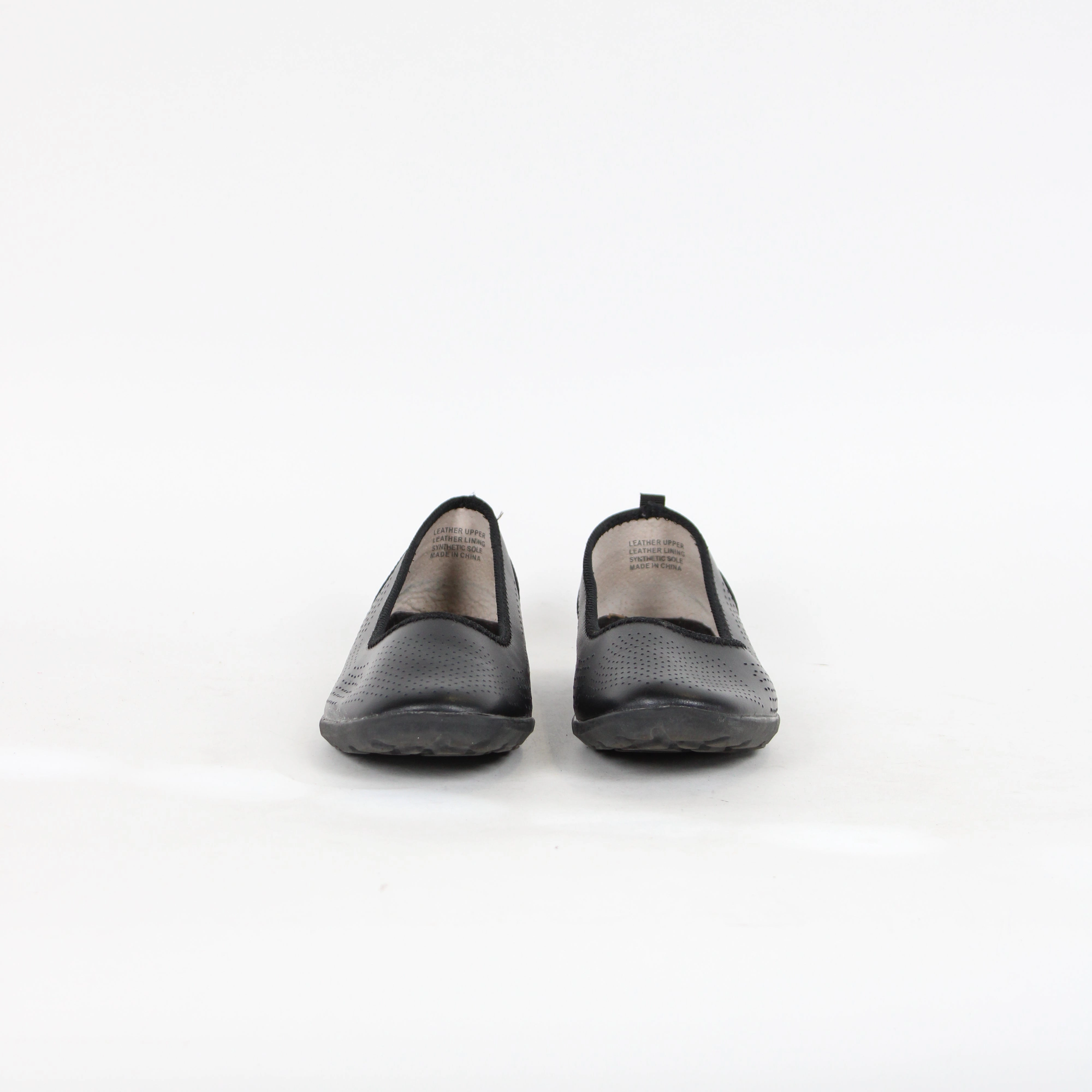 Natural Comfort Black Flat Shoes Closed Toe Shoes Flats