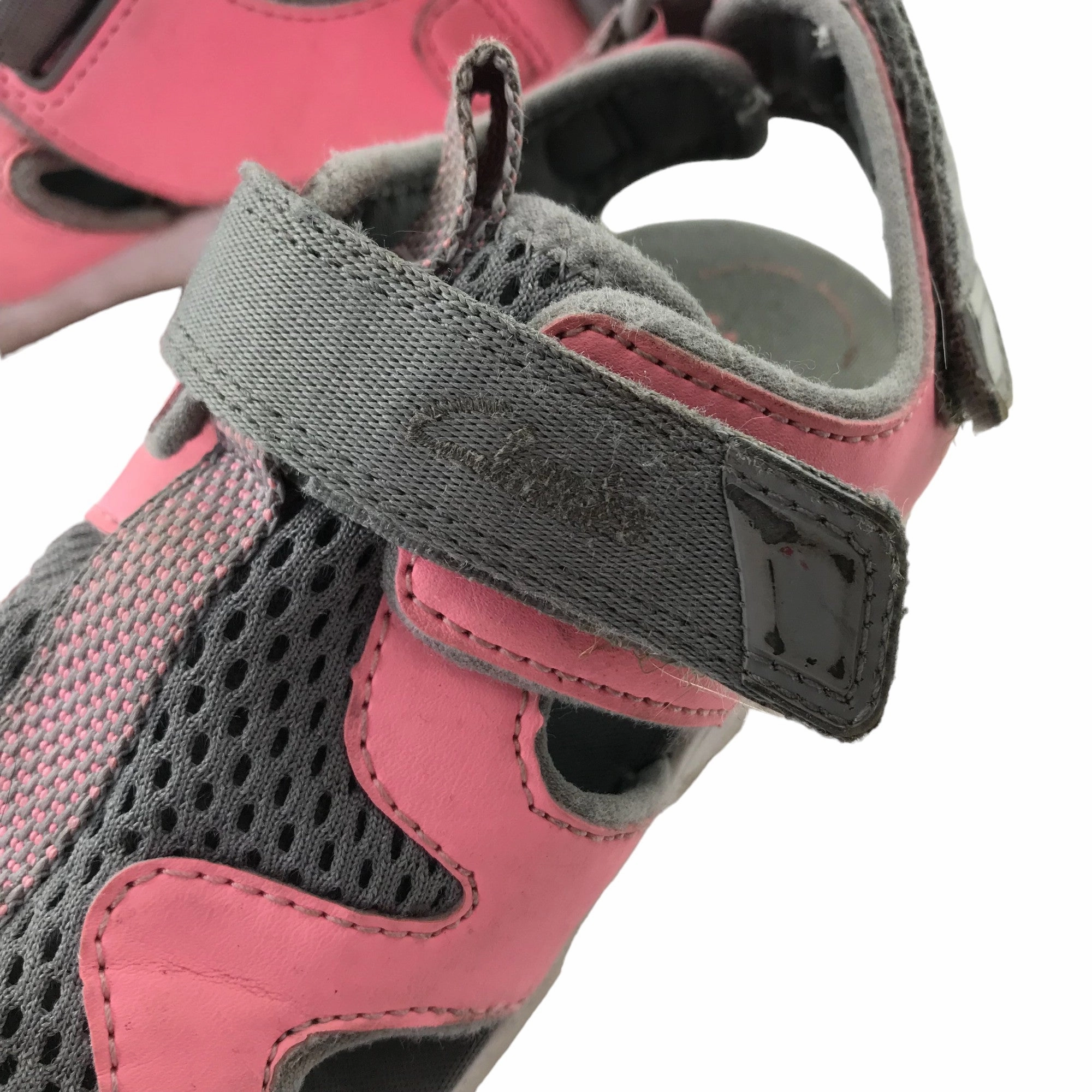 Y2k Sandals Clarks Sandals Shoe Size 11.5 Junior Grey and Pink with Straps