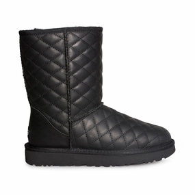 Babys Boots UGG Classic Short Diamond Quilt Black Boots - Women's