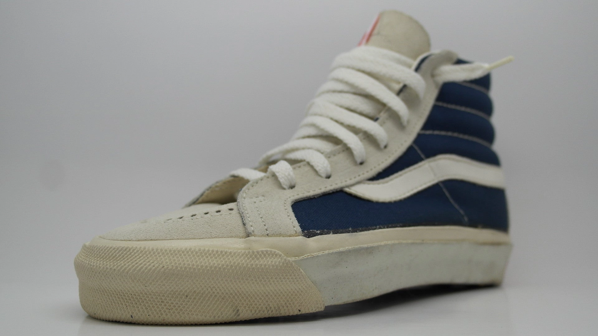 vintage vans style #38 ~ US3, US3.5 Freestyle Skate Shoes