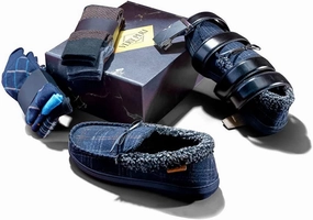 VERY PERI Luxury Curated Gift Box for Him  Gift Box for Men from The Heart  Men Pamper Gift Box for Special Occasions Star Casual Shoes