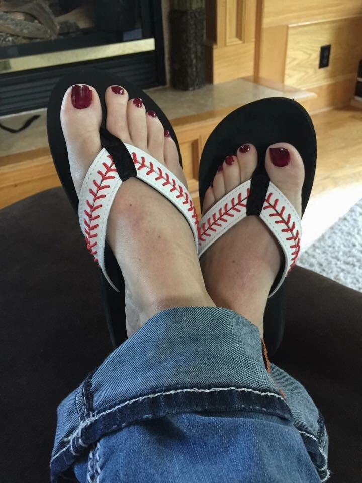 Cocomo Soul Baseball Flip-Flops for Women | Leather Sandals for Baseball Moms Flip Flop Winch