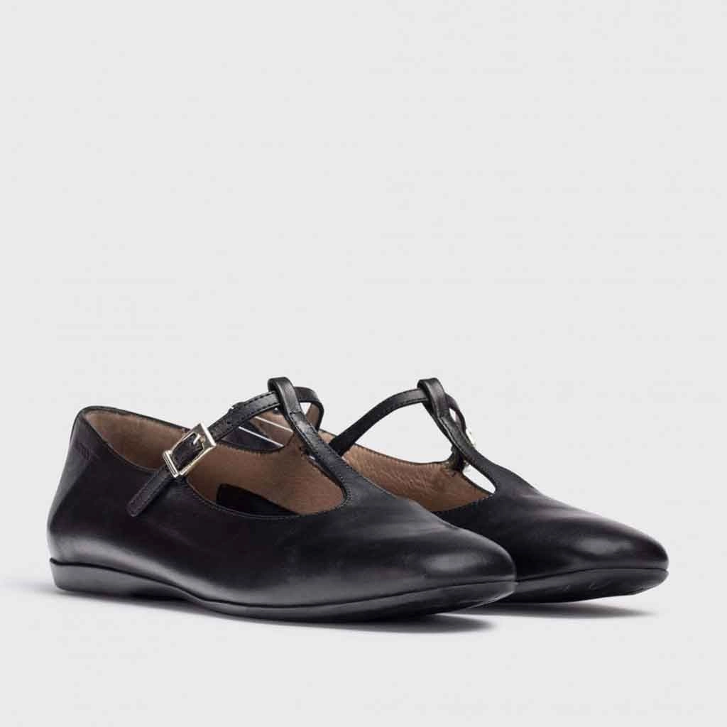 Wonders Gabriela Flat - Black Sole Flat Shoe Laces