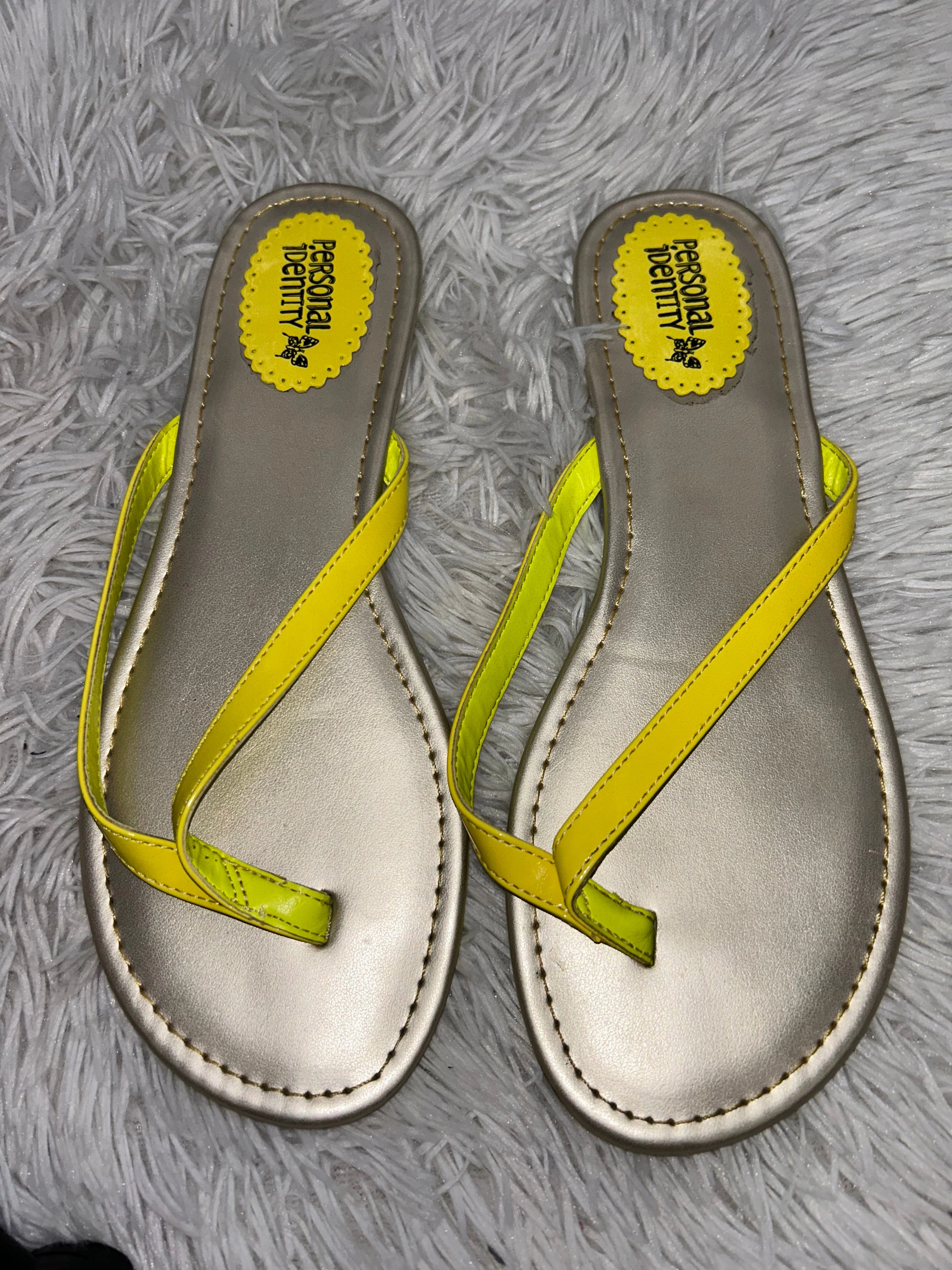 Yellow Sandals Flip Flops Clothes Mentor, Size 9 Flip-flops For Shower