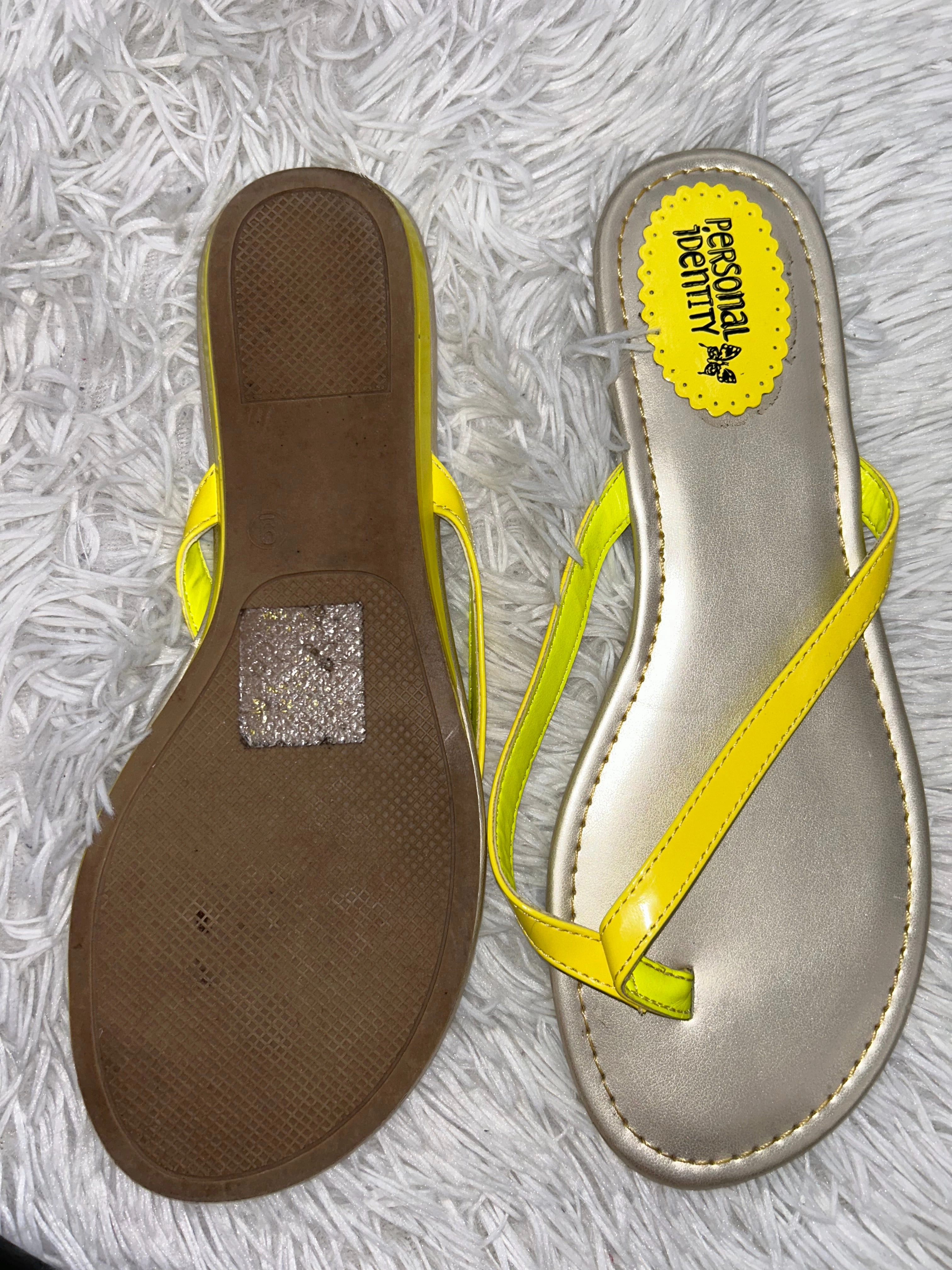Adidas Flip Flops Yellow Sandals Flip Flops Clothes Mentor, Size 9